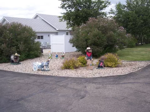 1205 20th Ave E, Williston, ND 58801 photo 3