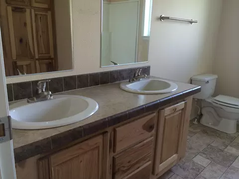 5704 Freedom Ln, Williston, ND 58801 photo 5