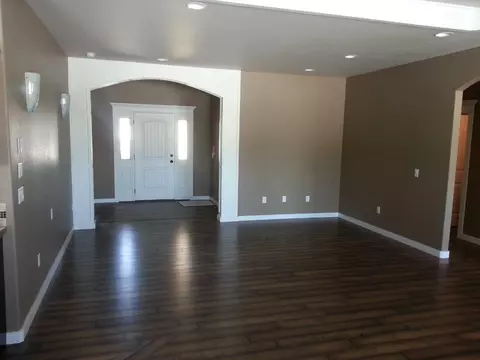 2502 27th Ave W, Williston, ND 58801 photo 4