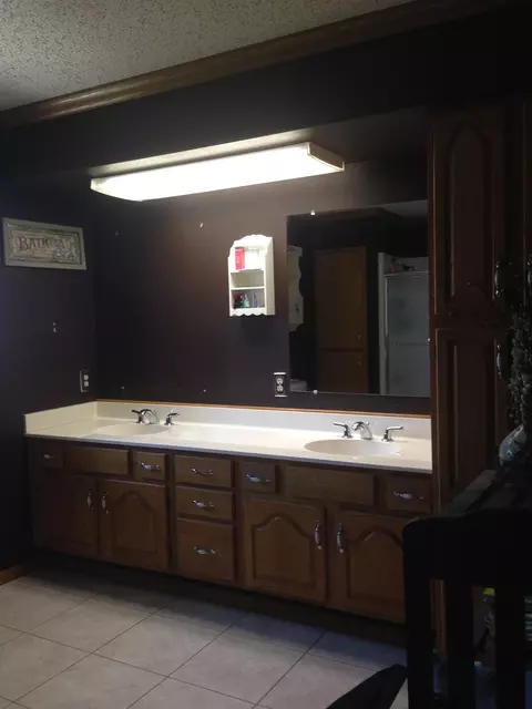 305 22nd St E, Williston, ND 58801 photo 34