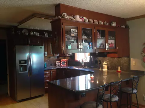 305 22nd St E, Williston, ND 58801 photo 9