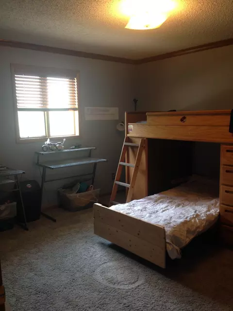 305 22nd St E, Williston, ND 58801 photo 29