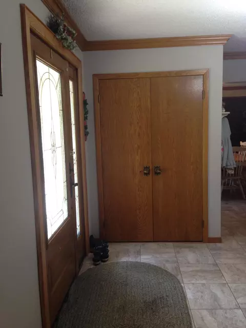 305 22nd St E, Williston, ND 58801 photo 6