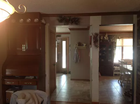 305 22nd St E, Williston, ND 58801 photo 24