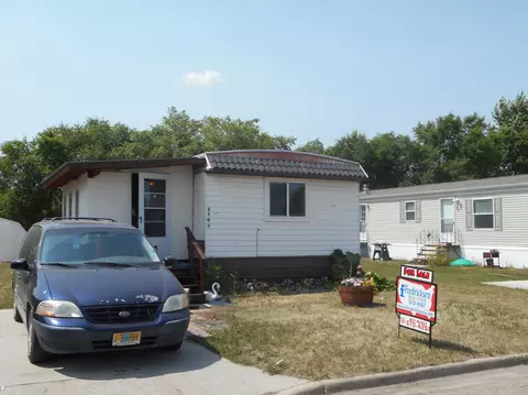 2701 11th Ave W, Williston, ND 58801 photo 1