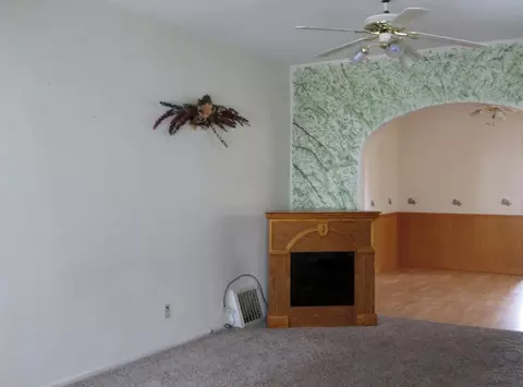 1006 5th Ave W, Williston, ND 58801 photo 3