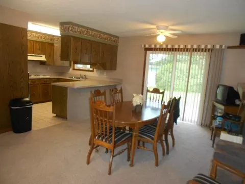 1518 5th Ave W, Williston, ND 58801 photo 2