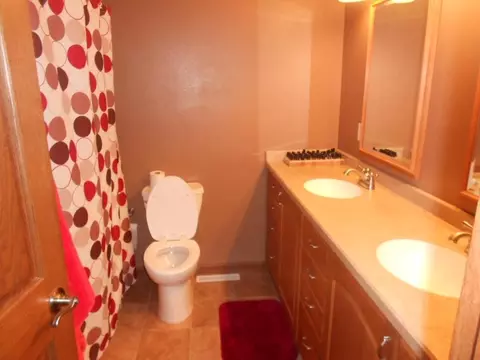 1518 5th Ave W, Williston, ND 58801 photo 5