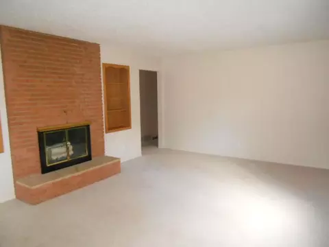 1518 5th Ave W, Williston, ND 58801 photo 4