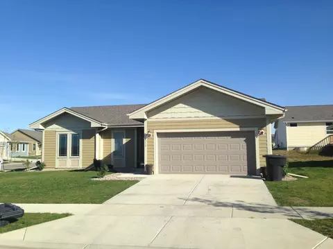 3738 Prairie Commons St, Williston, ND 58801 photo 3