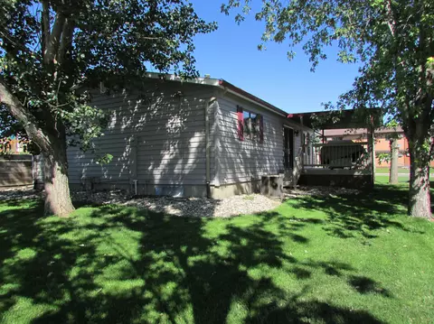 1707 30th St W, Williston, ND 58801 photo 4