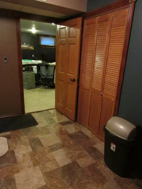1707 30th St W, Williston, ND 58801 photo 8