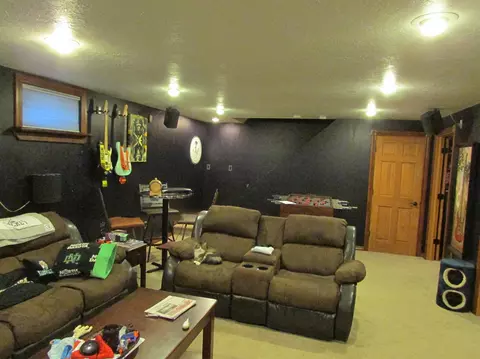1707 30th St W, Williston, ND 58801 photo 7