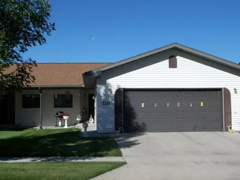 2201 15th Ave W, Williston, ND 58801 photo 1