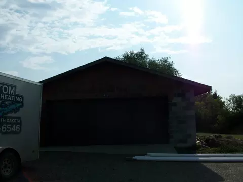 6900 2nd Ave W, Williston, ND 58801 photo 2