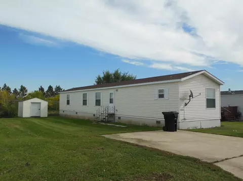 1830 37th St W, Williston, ND 58801 photo 1