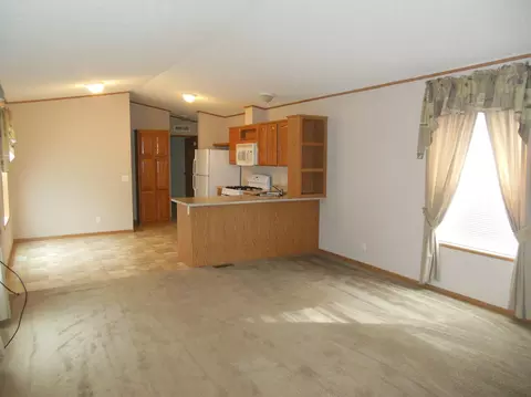 1830 37th St W, Williston, ND 58801 photo 2