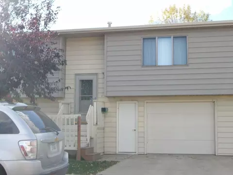 1205 E Ridge Ct, Williston, ND 58801 photo 1