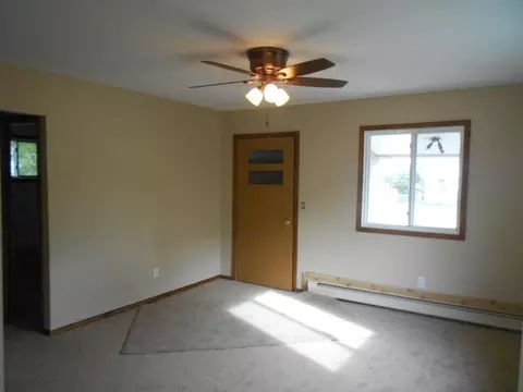 903 5th Ave W, Williston, ND 58801 photo 2