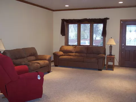 710 5th St W, Williston, ND 58801 photo 3