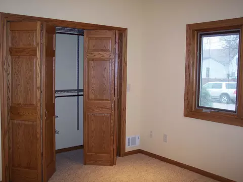 710 5th St W, Williston, ND 58801 photo 5
