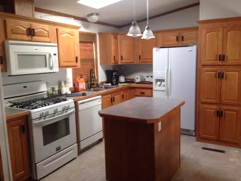 3813 22nd Ave W, Williston, ND 58801 photo 1