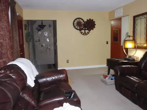 2403 8th Ave E, Williston, ND 58801 photo 5