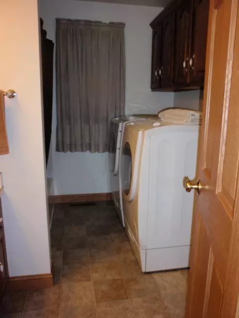 2403 8th Ave E, Williston, ND 58801 photo 9