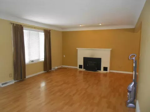 1604 6th Ave W, Williston, ND 58801 photo 7