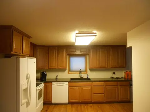 1307 Main St, Williston, ND 58801 photo 2
