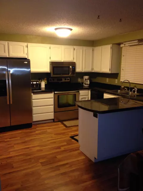 1815 10th Ave E, Williston, ND 58801 photo 2