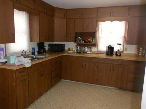 5310 1st Ave W, Williston, ND 58801 photo 3