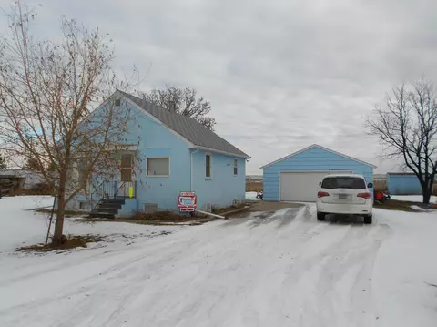 5310 1st Ave W, Williston, ND 58801 photo 1