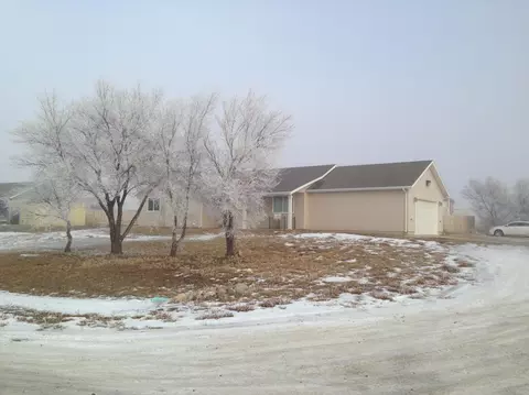 4826 Southview Ln, Williston, ND 58801 photo 5