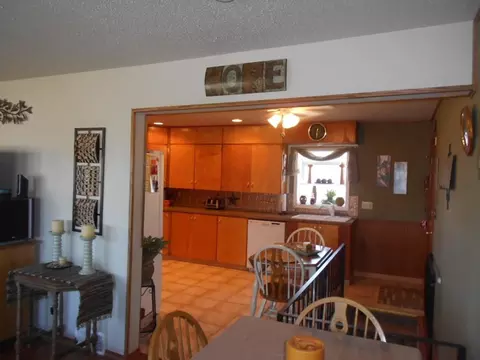 1201 6th Ave W, Williston, ND 58801 photo 2