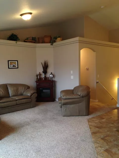 2818 25th St W, Williston, ND 58801 photo 29