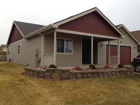 2818 25th St W, Williston, ND 58801 photo 2