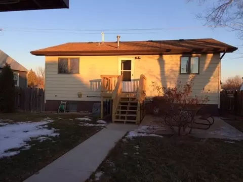 427 9th Ave W, Williston, ND 58801 photo 3