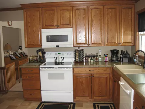 705 18th St W, Williston, ND 58801 photo 9