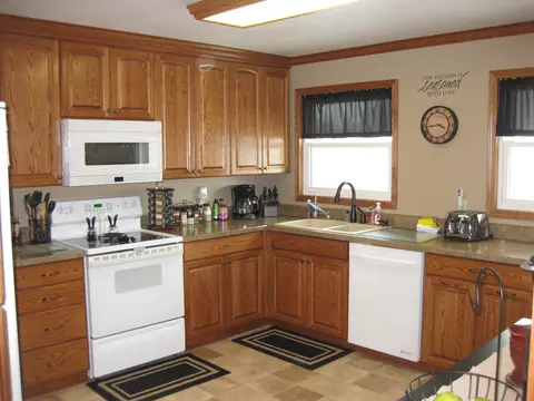 705 18th St W, Williston, ND 58801 photo 8