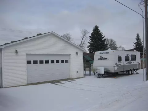 705 18th St W, Williston, ND 58801 photo 28
