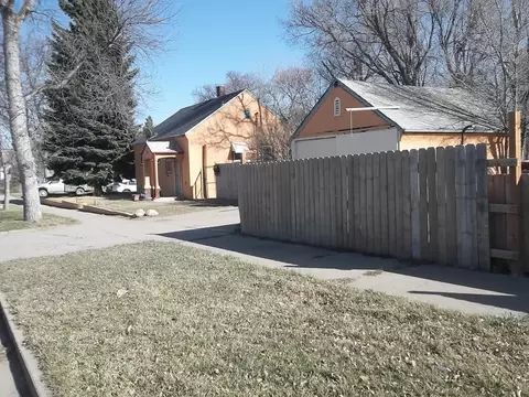 315 4th Ave W, Williston, ND 58801 photo 25