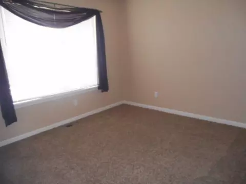 2617 Bradford Ct, Williston, ND 58801 photo 6