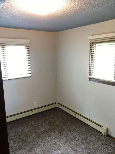 1016 7th Ave W, Williston, ND 58801 photo 9