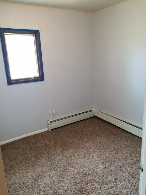1016 7th Ave W, Williston, ND 58801 photo 5
