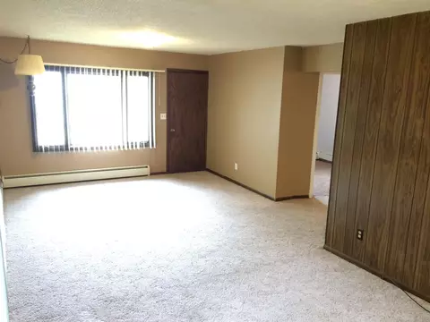 1016 7th Ave W, Williston, ND 58801 photo 3