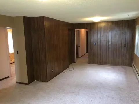 1016 7th Ave W, Williston, ND 58801 photo 4