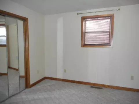 606 1st Ave E, Williston, ND 58801 photo 4
