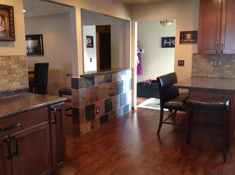 1310 24th St W, Williston, ND 58801 photo 5