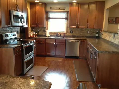 1310 24th St W, Williston, ND 58801 photo 3